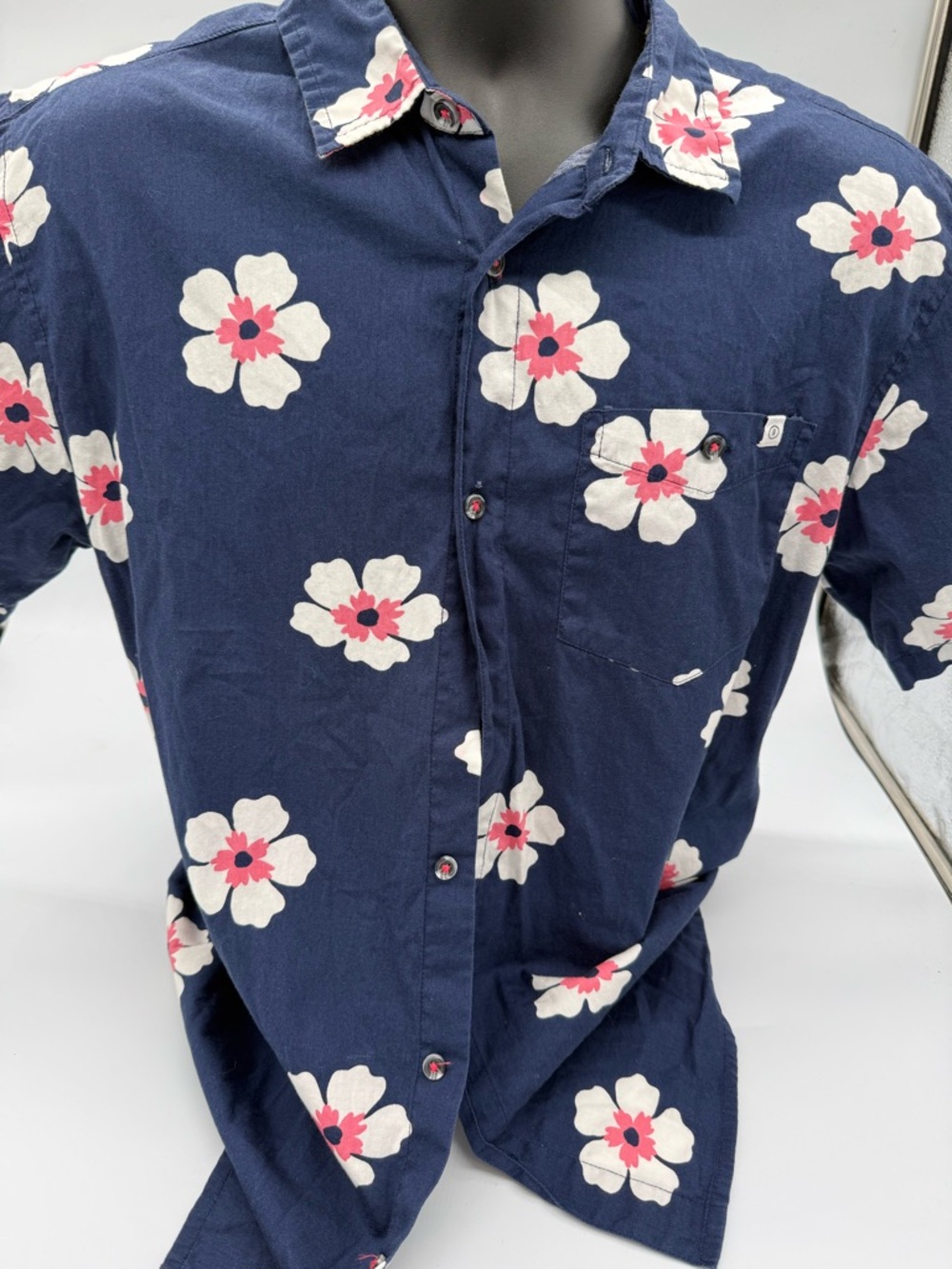 Reverse Navy Floral Short-Sleeve Button-Down Shirt with Pink Accents